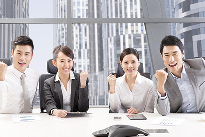 如何向法院提起欠款不还的诉讼？